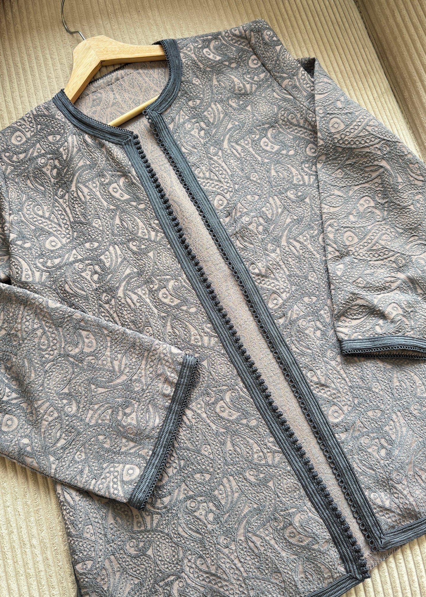 Veste traditionnelle en brocard